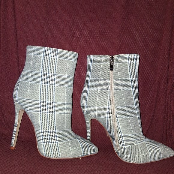 Azalea Wang Shoes - Elegant Plaid Heeled Boots - Gray